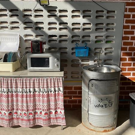 Wake Up @Lanta Hotel : Cafe Koh Lanta Exterior foto