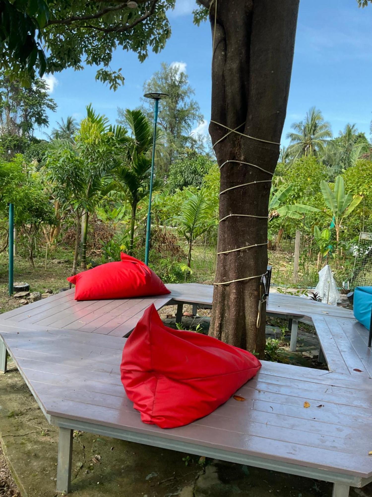 Wake Up @Lanta Hotel : Cafe Koh Lanta Exterior foto