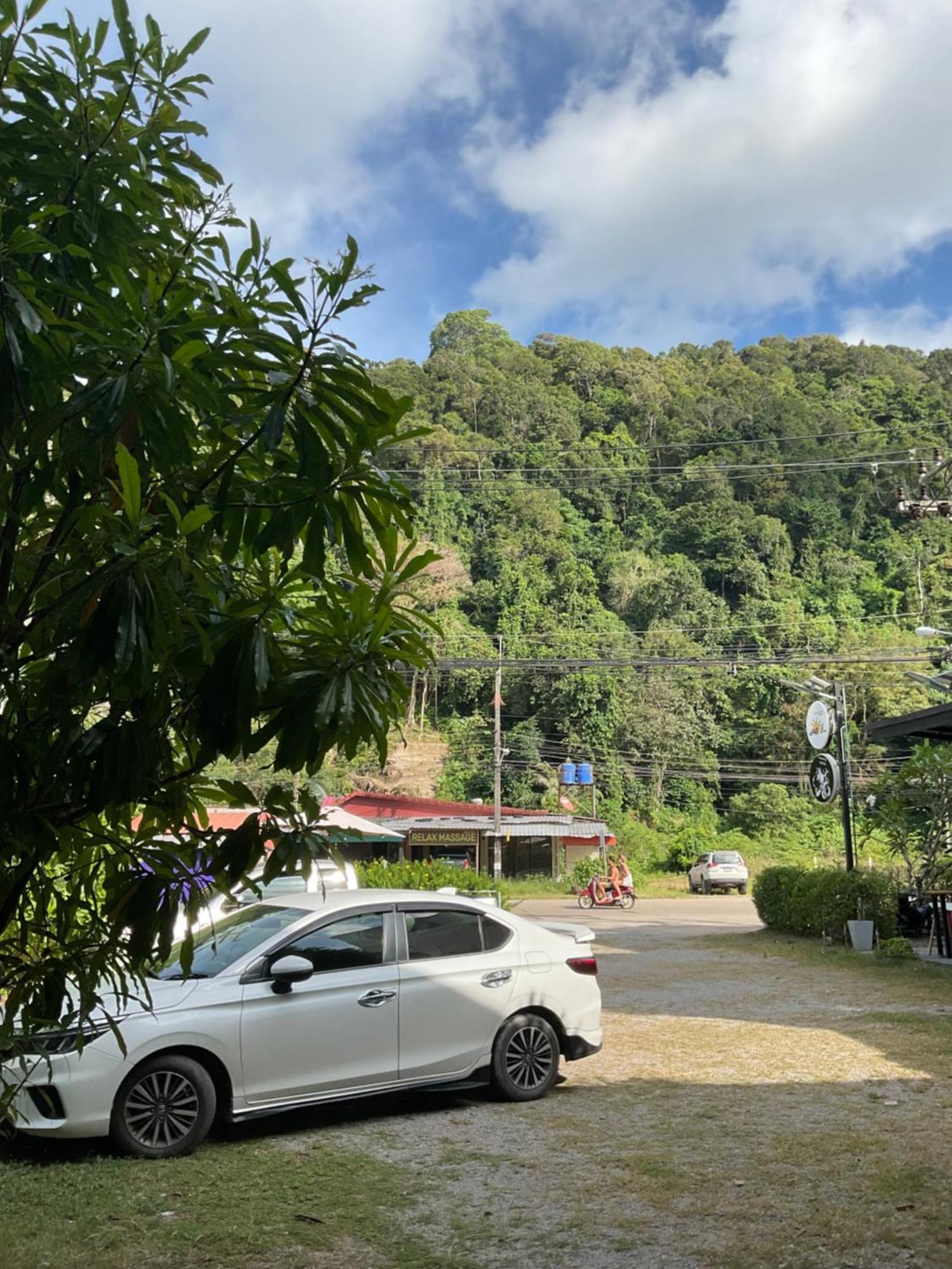 Wake Up @Lanta Hotel : Cafe Koh Lanta Exterior foto