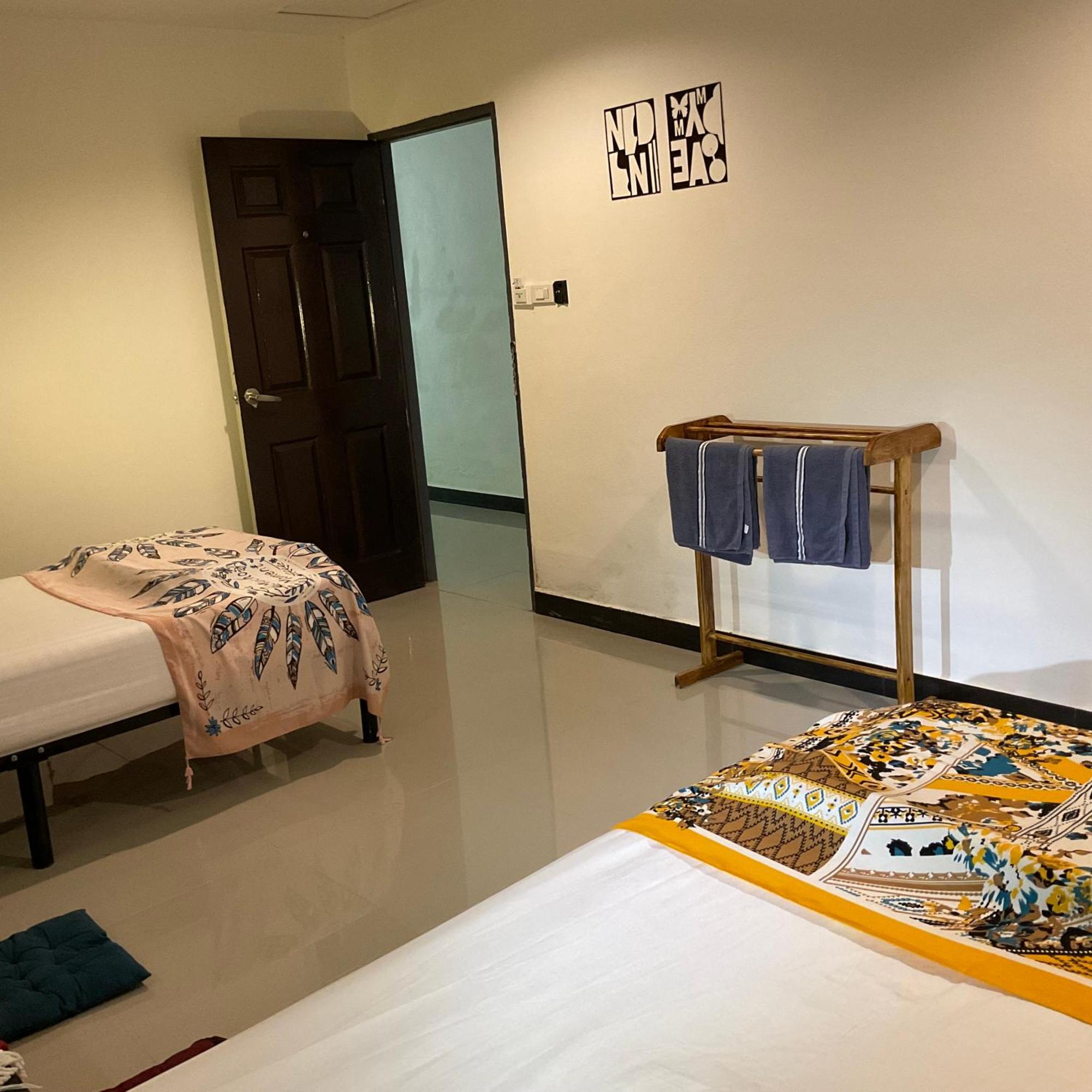 Wake Up @Lanta Hotel : Cafe Koh Lanta Exterior foto