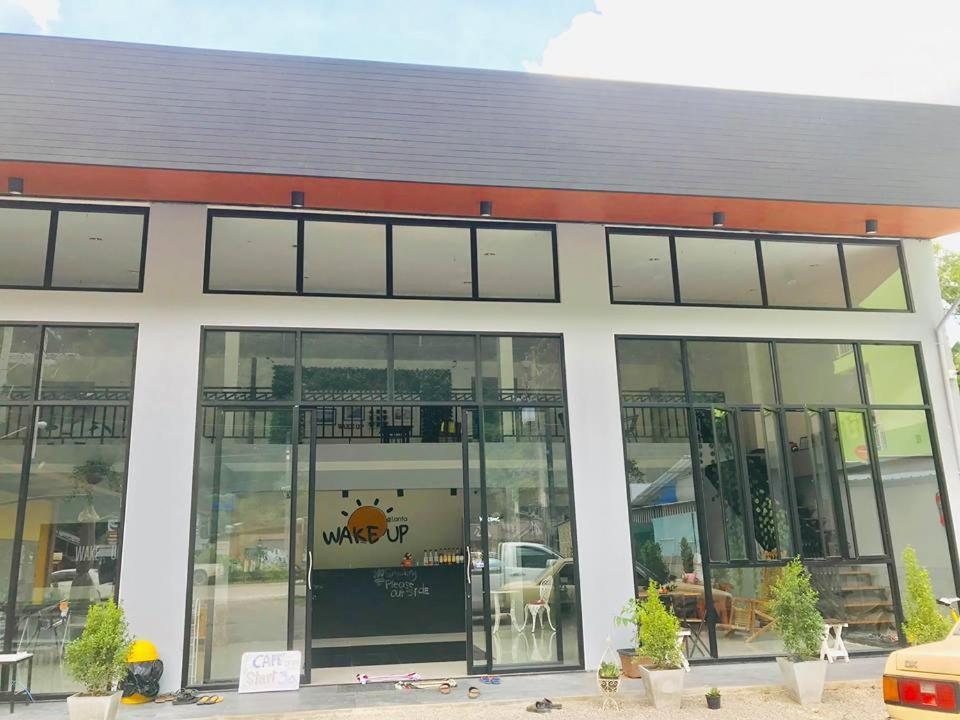 Wake Up @Lanta Hotel : Cafe Koh Lanta Exterior foto